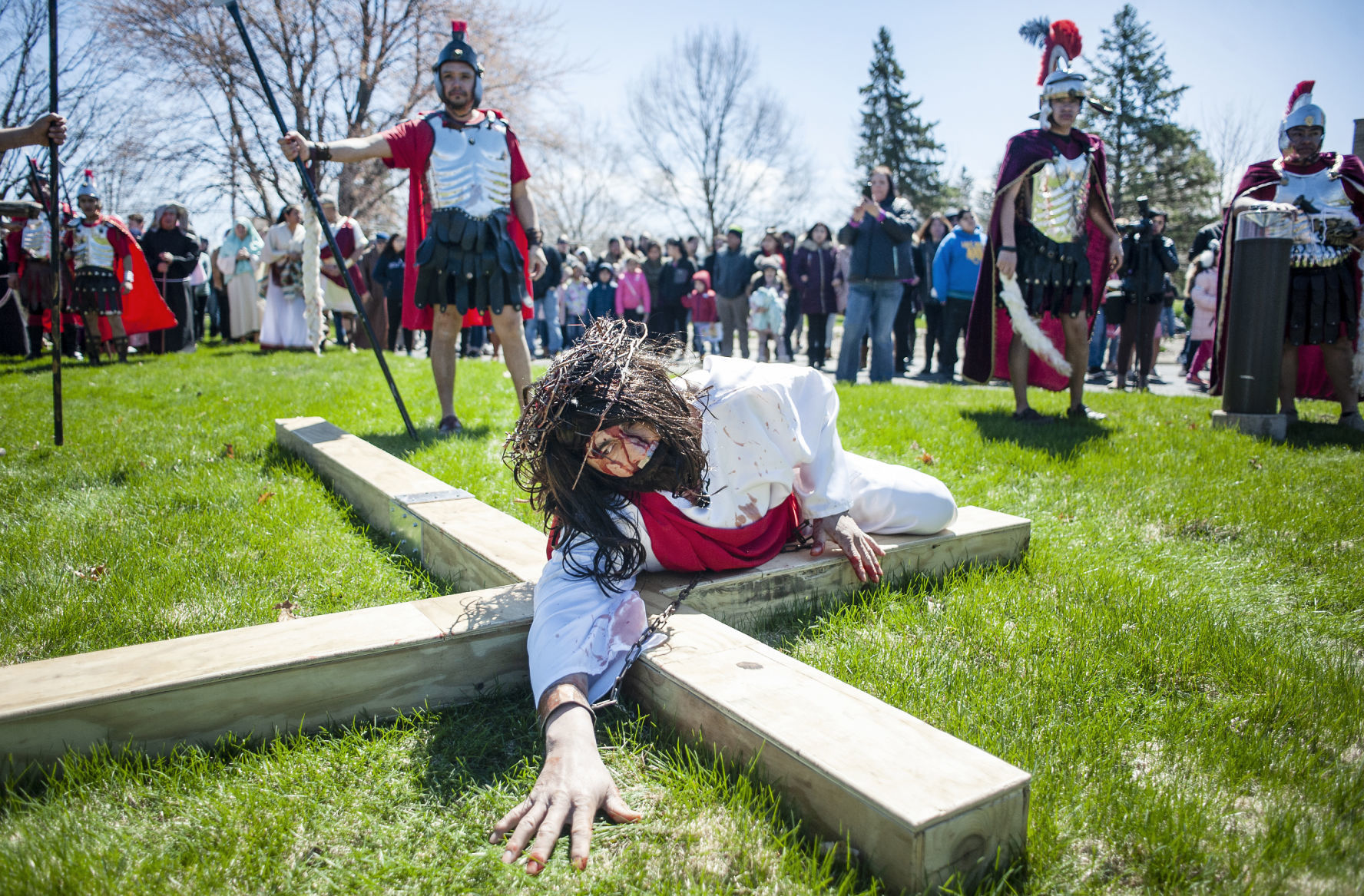 Whitewater church re-enacts events of Good Friday